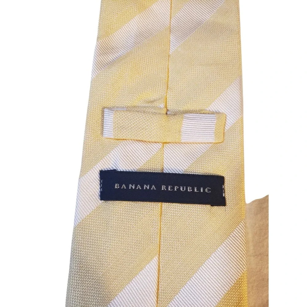 Banana Republic Means Linen‎ Tie Necktie Designer Luxury Yellow White Striped